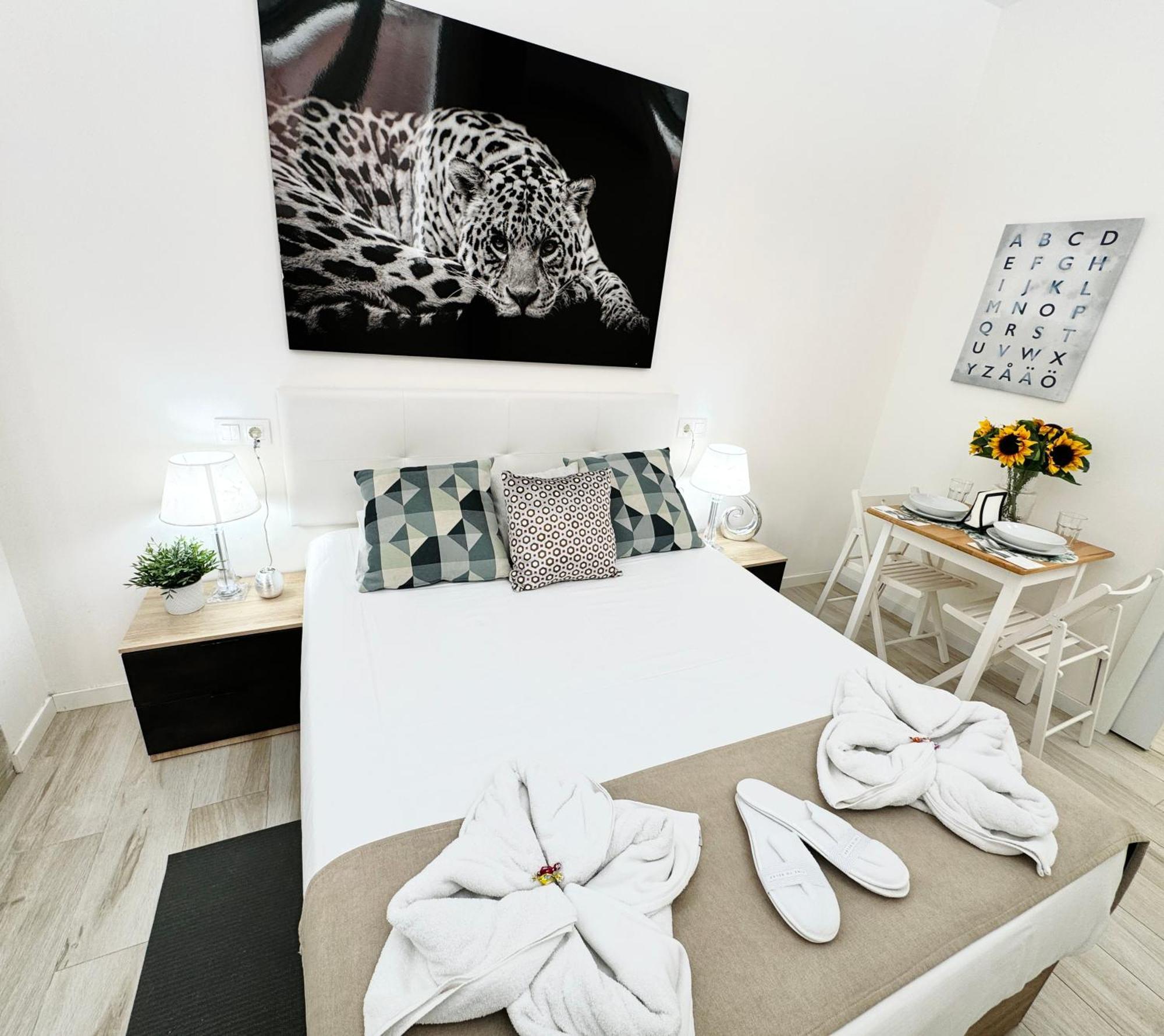 Cinco Torres Suites Μαδρίτη Εξωτερικό φωτογραφία